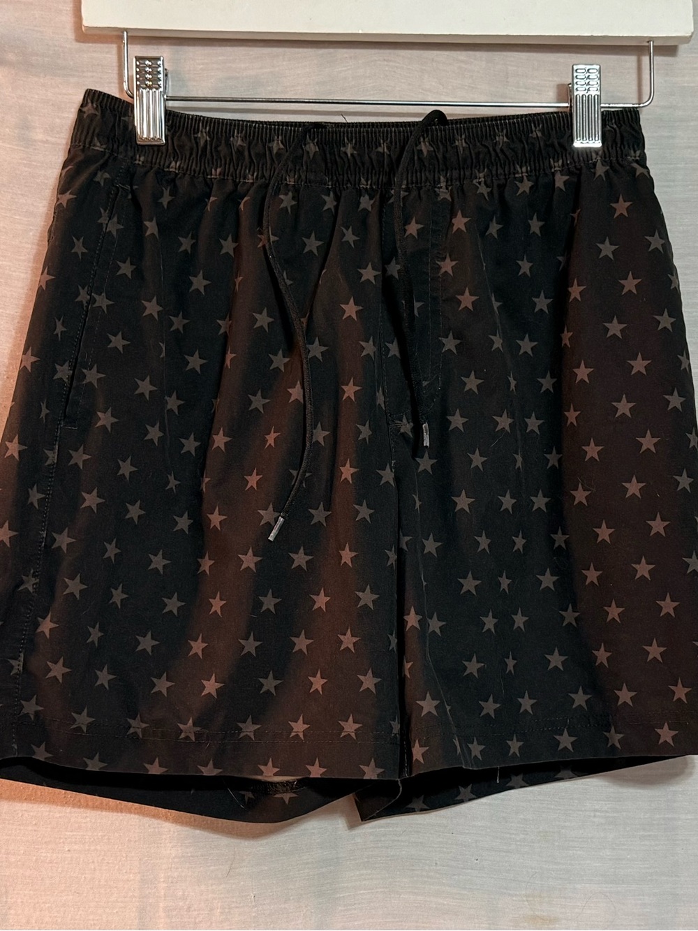 Chubbies Black Star Print 5.5” Swim Trunks Size S